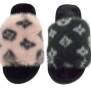Faux Fur Slippers NWOT